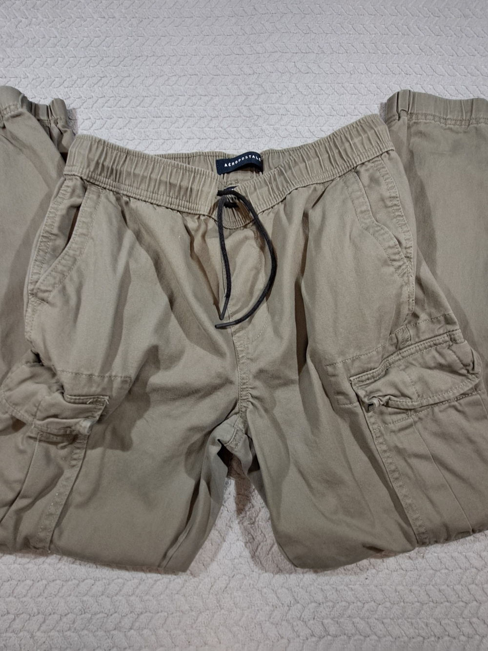 Aeropostale Men’s Cargo Pants Khaki with Black Drawstring
